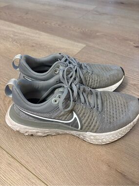 Nike Gray Mesh Running Sneakers with White Swoosh